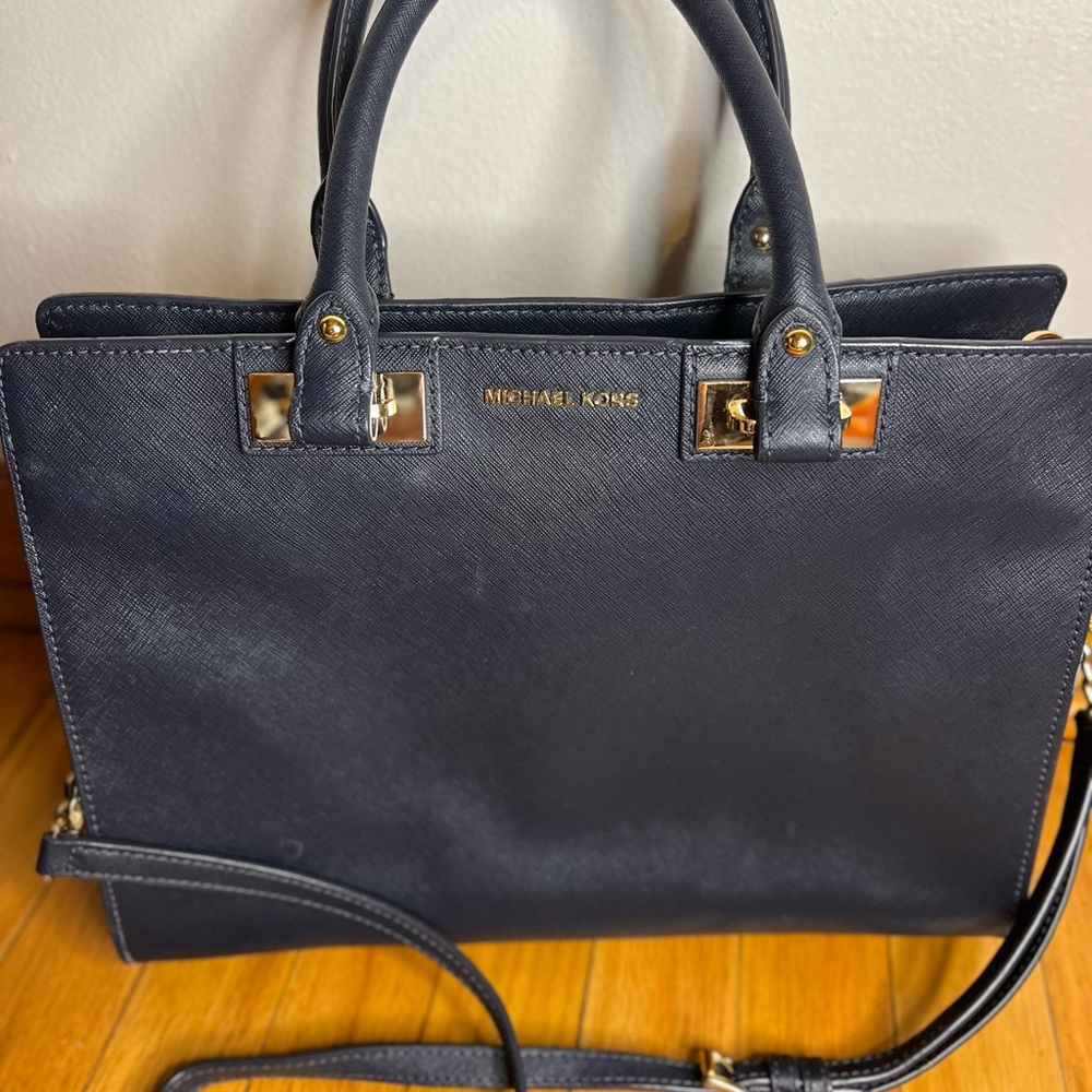 Michael Kors blue handbag with gold hardware - Picture 1 of 7
